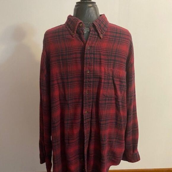 Saddlebred Red/Black plaid button-down with front pocket, size XL - Picture 1 of 3